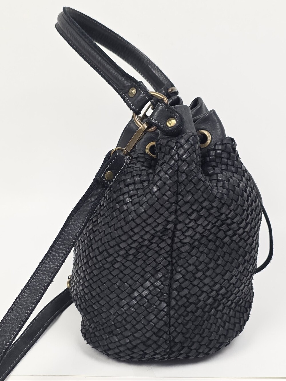 Valentina Woven Leather Bucket Purse Black - Picture 5 of 13